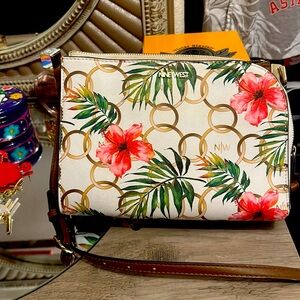 Nine West crossbody hawaiin purse